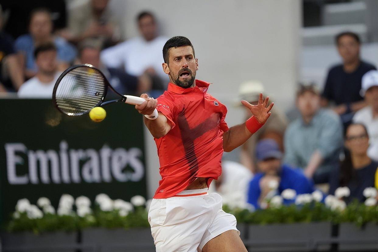 半岛体育官网-德约科维奇回归赛场，关键助攻首场状态亮眼，G2观众沸腾！-半岛体育官网